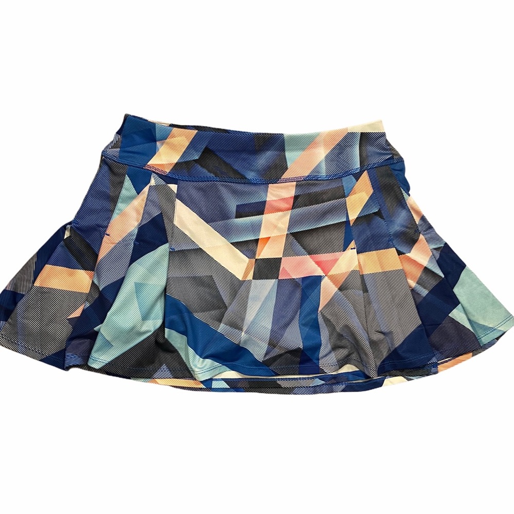 EUC Athlete Geo Skort size M back zip pocket.